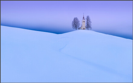 Winter Dusk © Piotr Skrzypiec