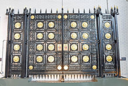 Euston Station gate, Malcolm Beetham