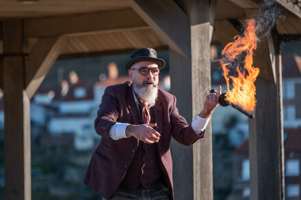 Street performer, David Bradley