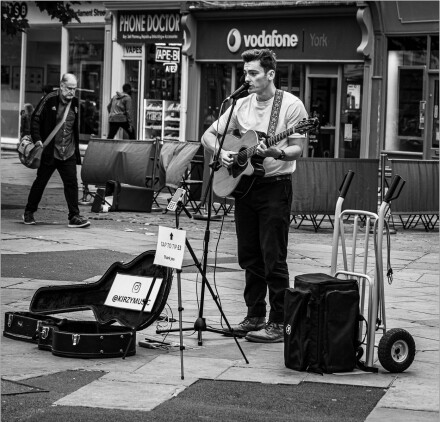 Kirzymusic, Roger Poyser