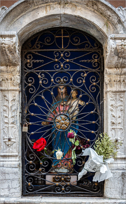 One beauty left, Roger Poyser