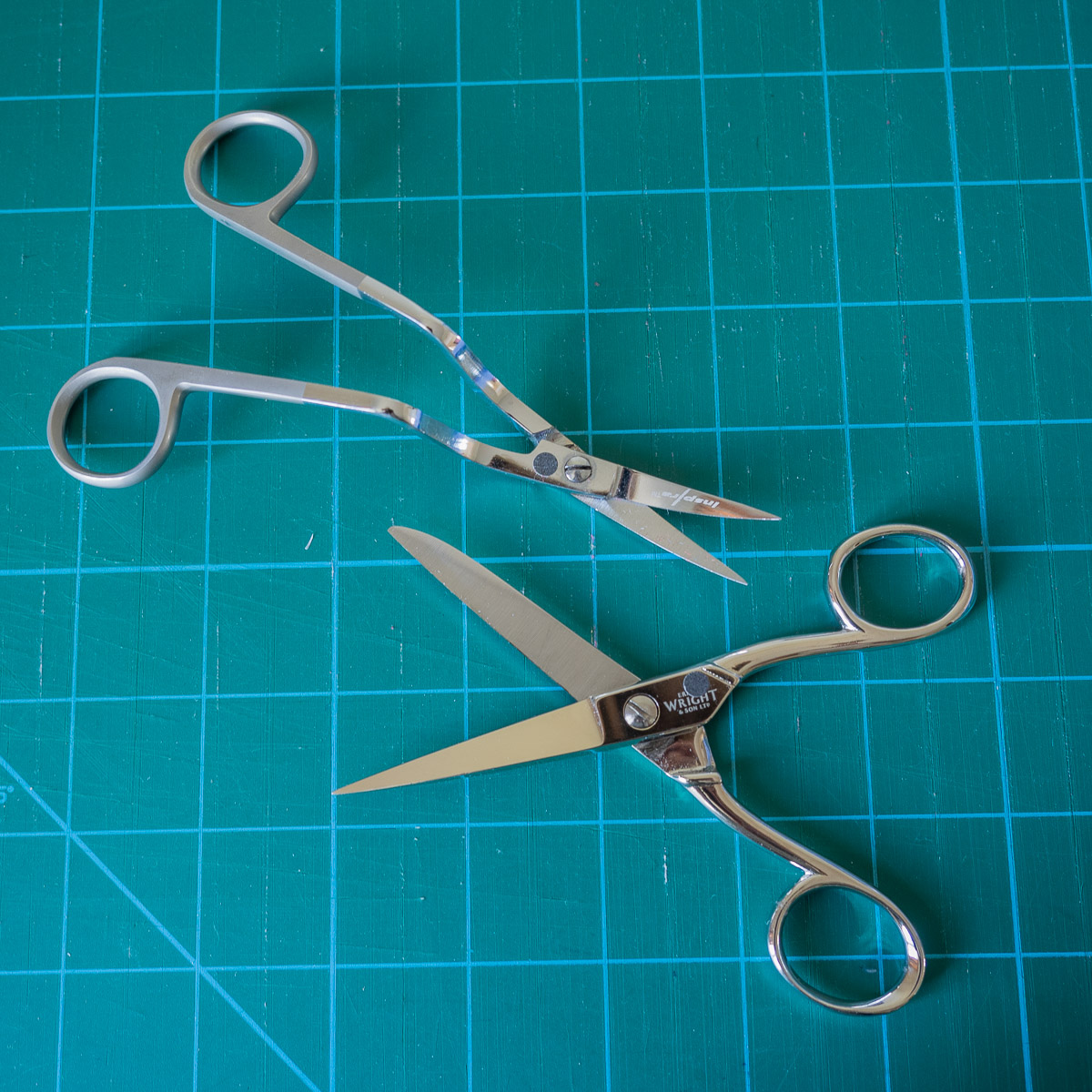 Shiny scissors, Kath Turner