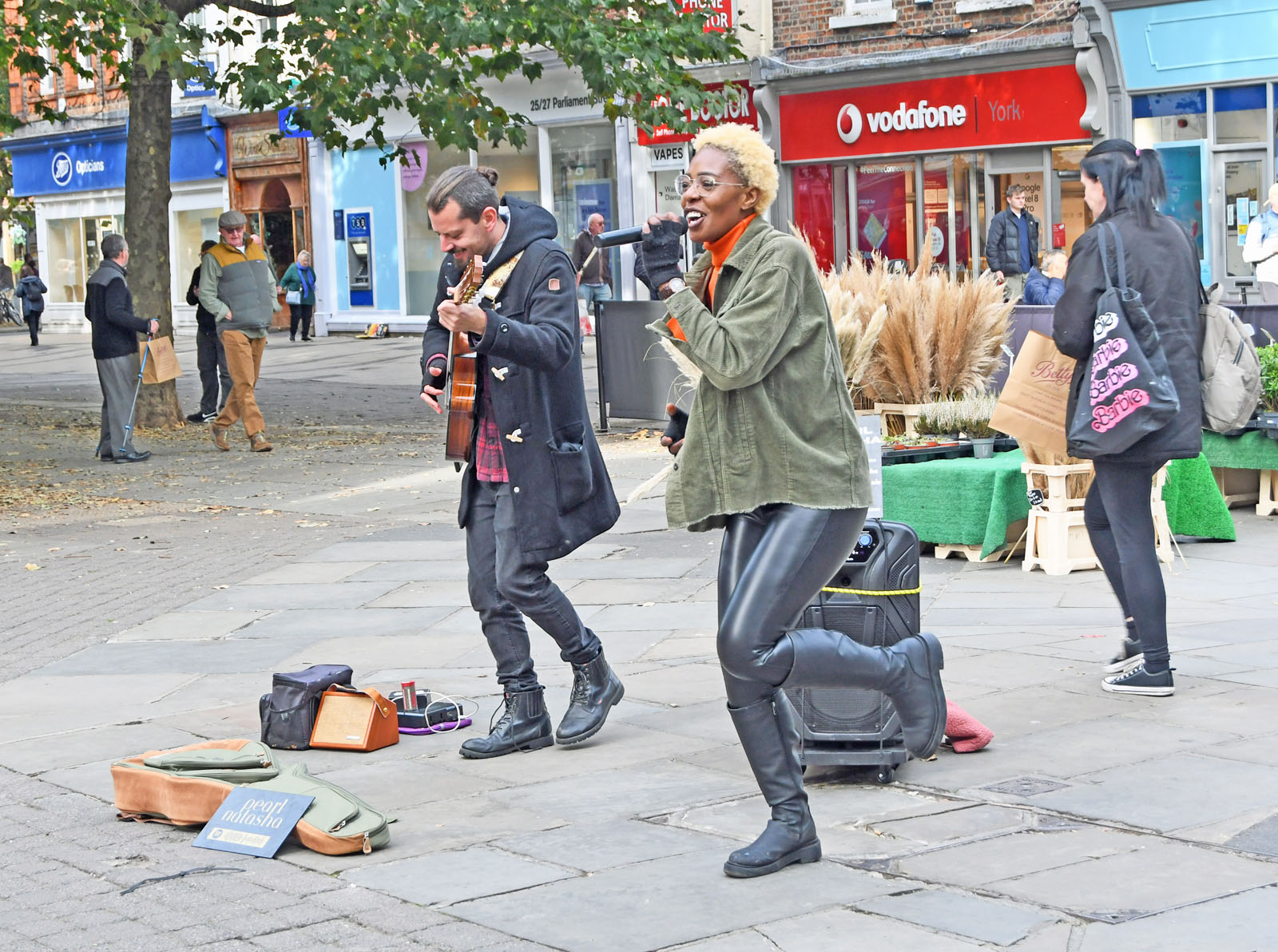 Street performers, Malcolm Beetham