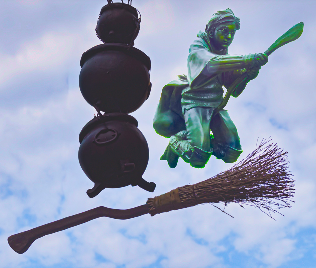 Fly by magic, Alex Davidson