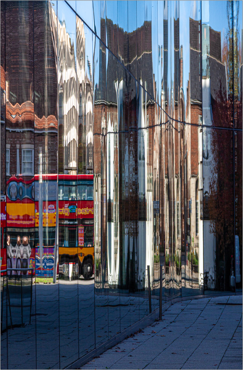 Glass magic,  Roger Poyser