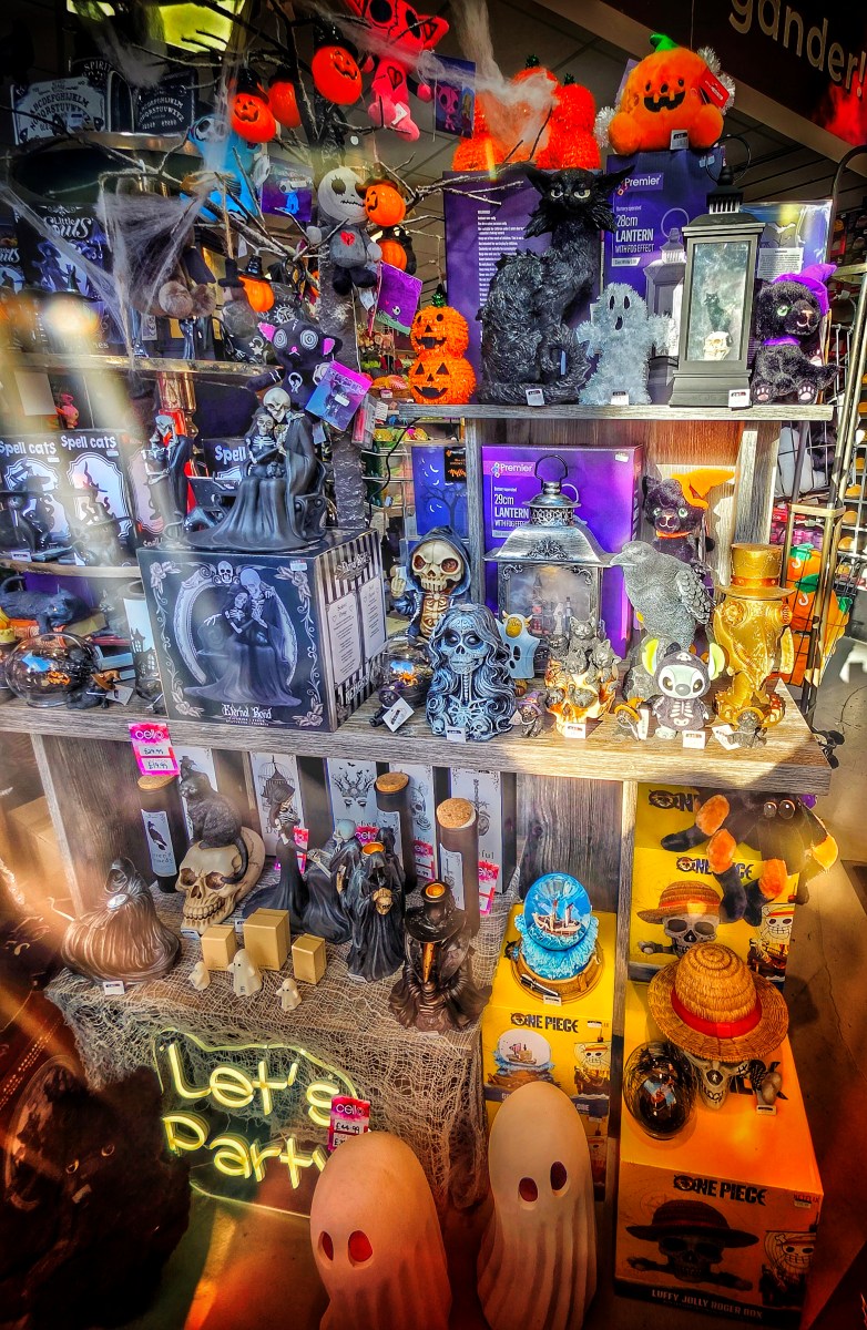 Too much magic, Julia Walton